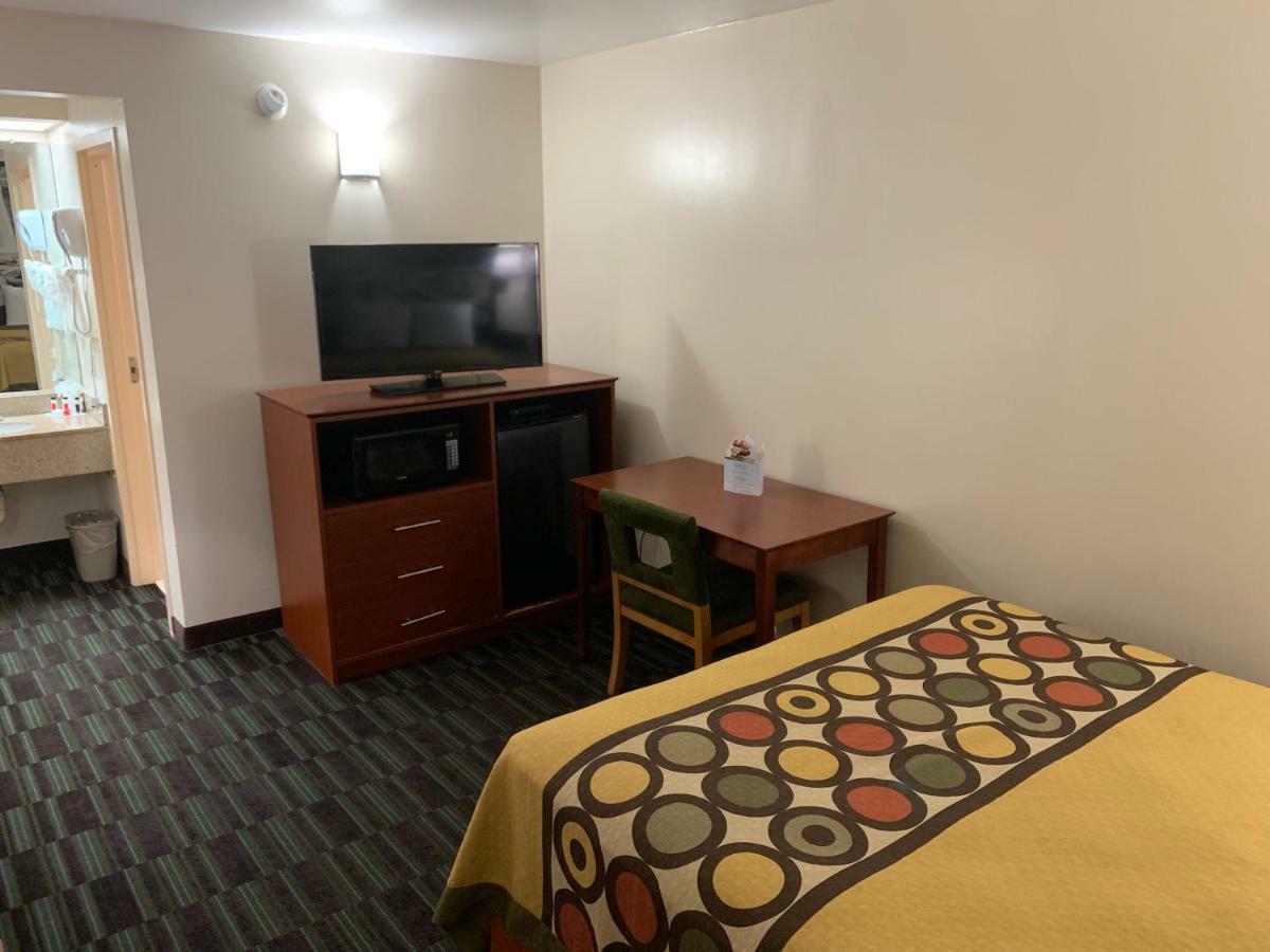 Super 8 Hotel Stafford Luaran gambar